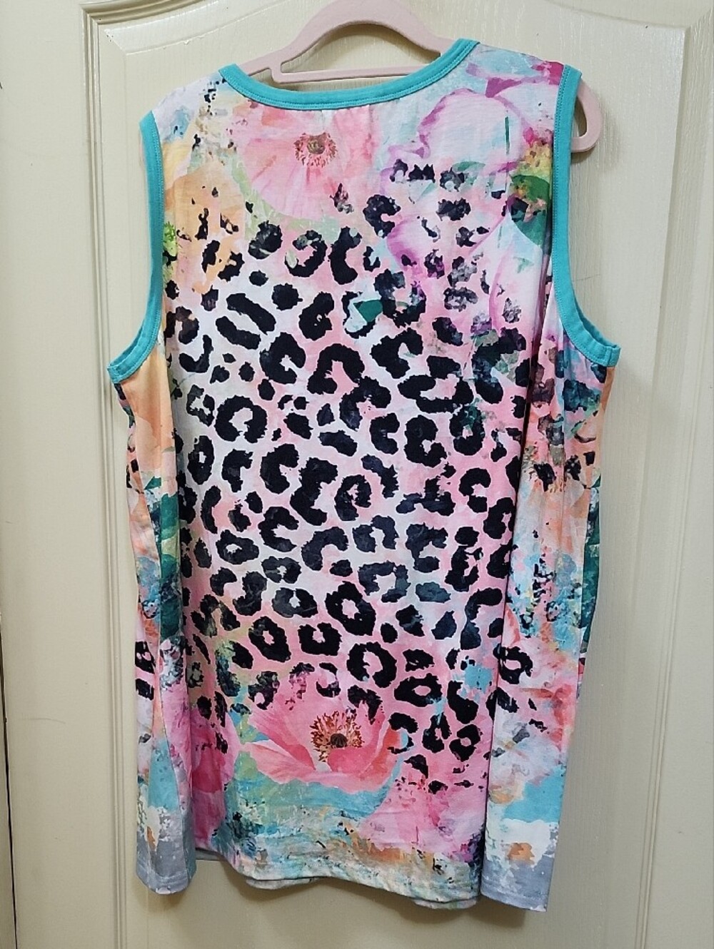 Southern Stitch Multicolor Leopard and Floral Print Tank Top - Picture 4 of 4